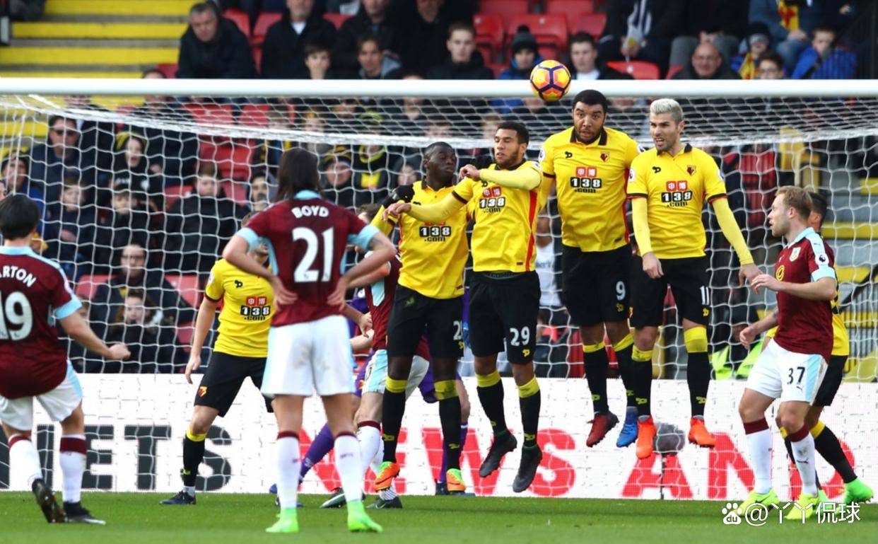 关于伯恩利主场惨败，球队状况堪忧的信息